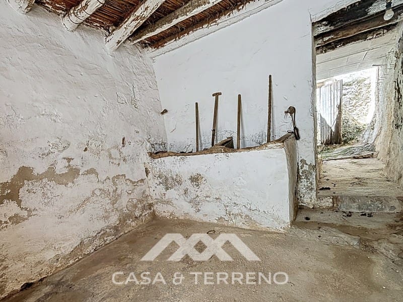 5 slaapkamer Huis te koop in Canillas de Albaida - € 108.000 (Ref: 8926830)