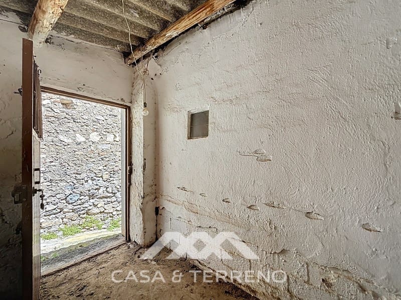 5 slaapkamer Huis te koop in Canillas de Albaida - € 108.000 (Ref: 8926830)