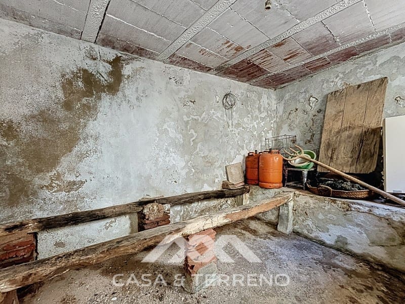 5 slaapkamer Huis te koop in Canillas de Albaida - € 108.000 (Ref: 8926830)