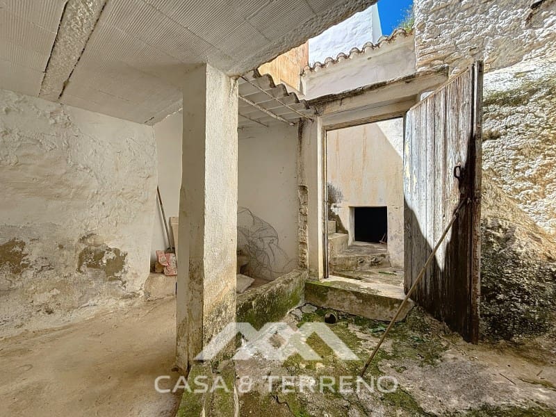 5 slaapkamer Huis te koop in Canillas de Albaida - € 108.000 (Ref: 8926830)