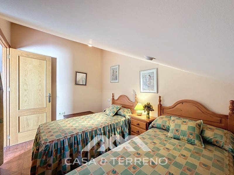 6 slaapkamer Huis te koop in Torre del Mar met zwembad garage - € 465.000 (Ref: 8954554)