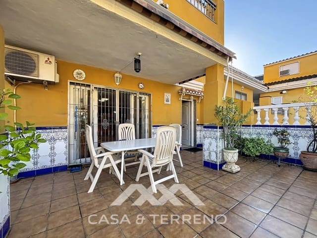 6 slaapkamer Huis te koop in Torre del Mar, Vélez-Málaga met zwembad garage - € 465.000 (Ref: 8954554)
