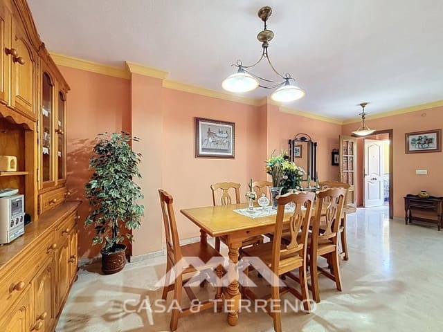 6 slaapkamer Huis te koop in Torre del Mar, Vélez-Málaga met zwembad garage - € 465.000 (Ref: 8954554)