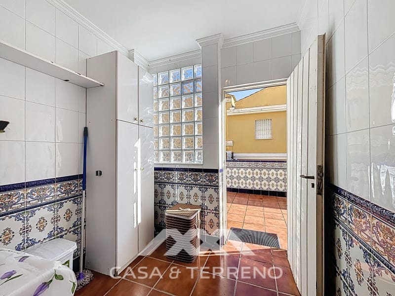 6 slaapkamer Huis te koop in Torre del Mar met zwembad garage - € 465.000 (Ref: 8954554)