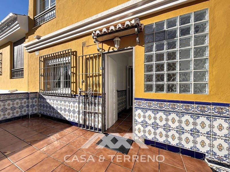 6 slaapkamer Huis te koop in Torre del Mar met zwembad garage - € 465.000 (Ref: 8954554)