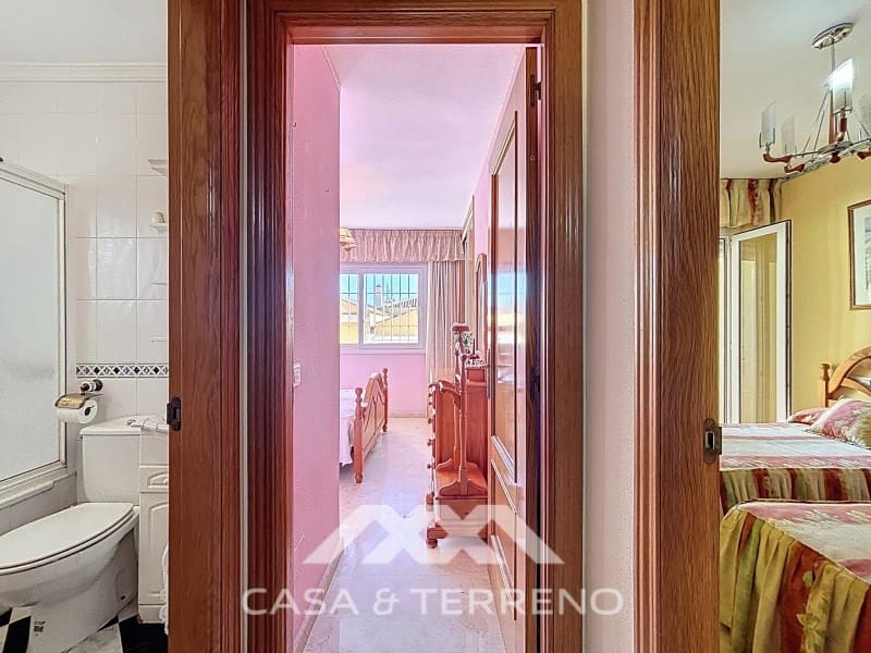 6 slaapkamer Huis te koop in Torre del Mar met zwembad garage - € 465.000 (Ref: 8954554)