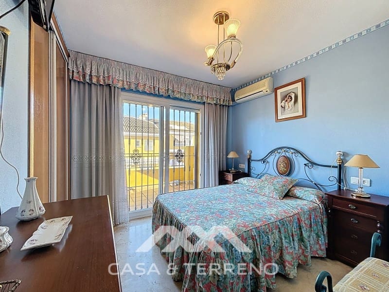 6 slaapkamer Huis te koop in Torre del Mar met zwembad garage - € 465.000 (Ref: 8954554)