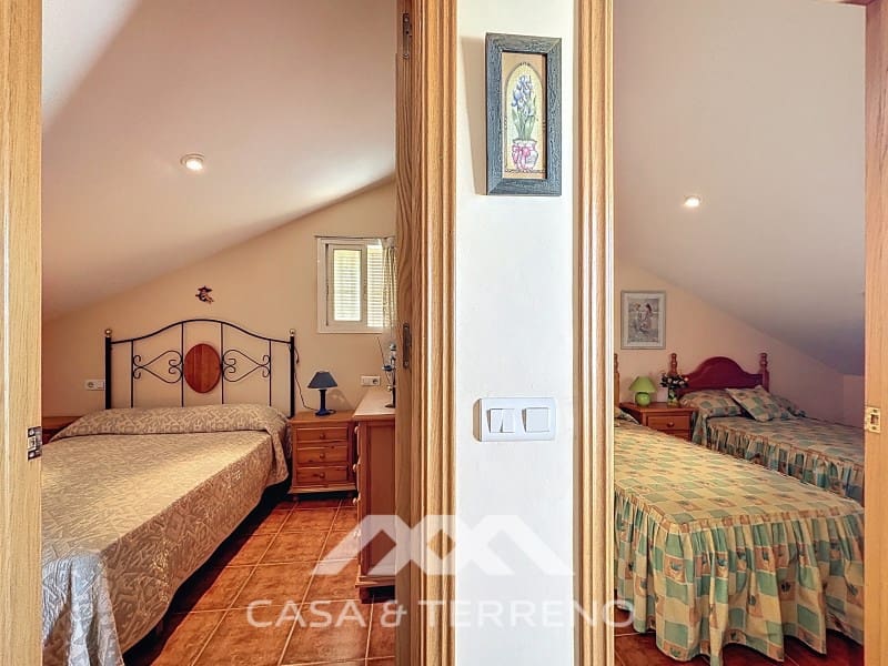 6 slaapkamer Huis te koop in Torre del Mar met zwembad garage - € 465.000 (Ref: 8954554)