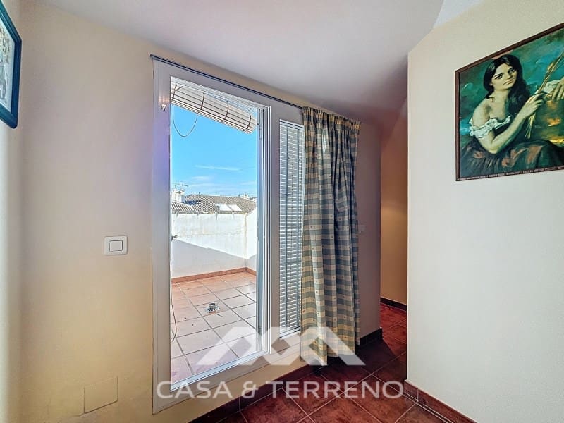 6 slaapkamer Huis te koop in Torre del Mar met zwembad garage - € 465.000 (Ref: 8954554)