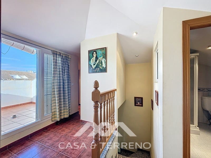 6 slaapkamer Huis te koop in Torre del Mar met zwembad garage - € 465.000 (Ref: 8954554)