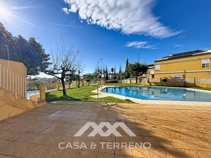 6 slaapkamer Huis te koop in Torre del Mar met zwembad garage - € 465.000 (Ref: 8954554)