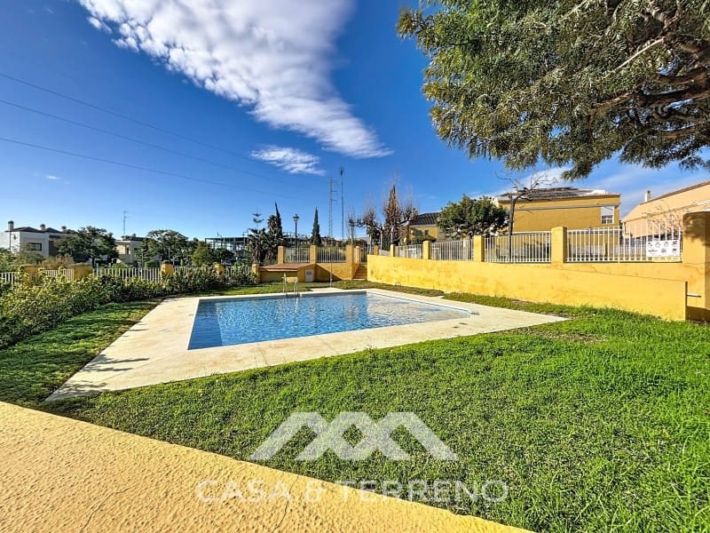 6 slaapkamer Huis te koop in Torre del Mar met zwembad garage - € 465.000 (Ref: 8954554)