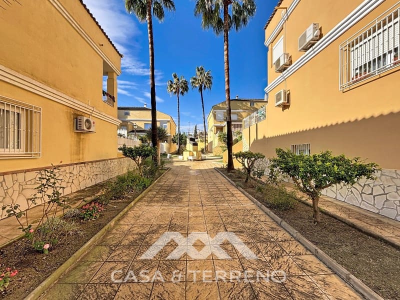 6 slaapkamer Huis te koop in Torre del Mar met zwembad garage - € 465.000 (Ref: 8954554)