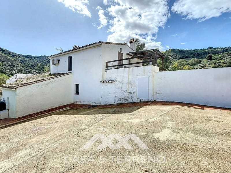 6 soverom Finca/Herregård til salgs i Comares med svømmebasseng - € 336 000 (Ref: 8957925)