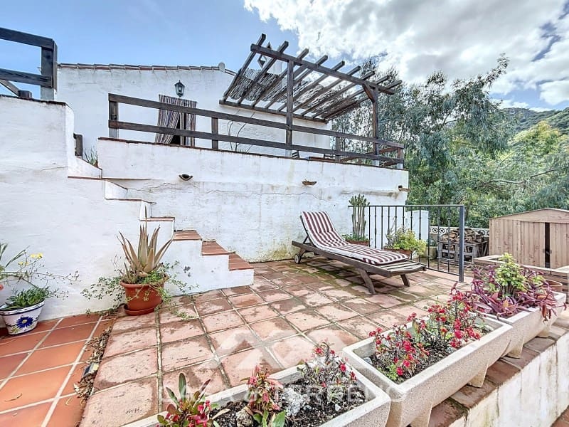 6 soverom Finca/Herregård til salgs i Comares med svømmebasseng - € 336 000 (Ref: 8957925)