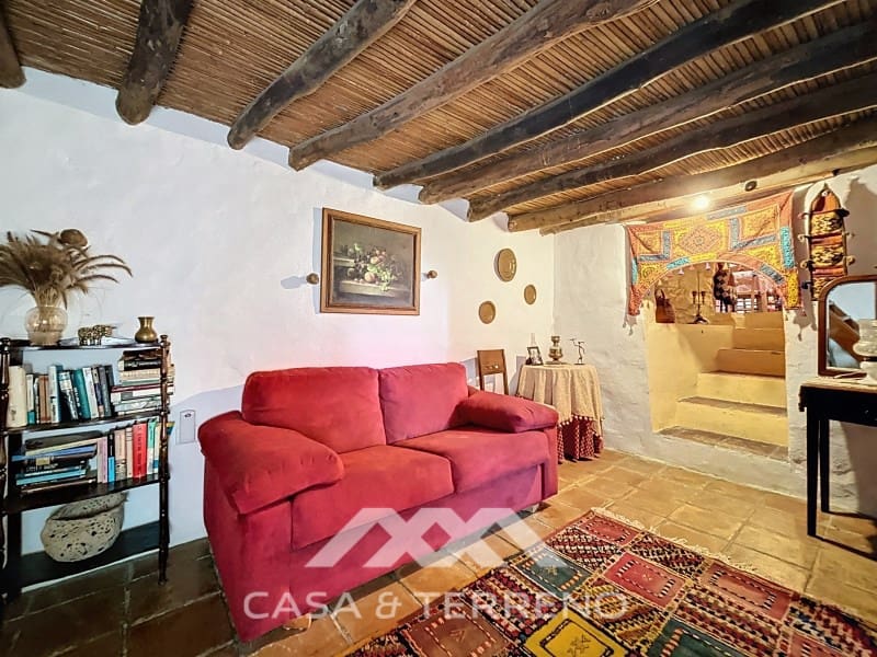 6 soverom Finca/Herregård til salgs i Comares med svømmebasseng - € 336 000 (Ref: 8957925)