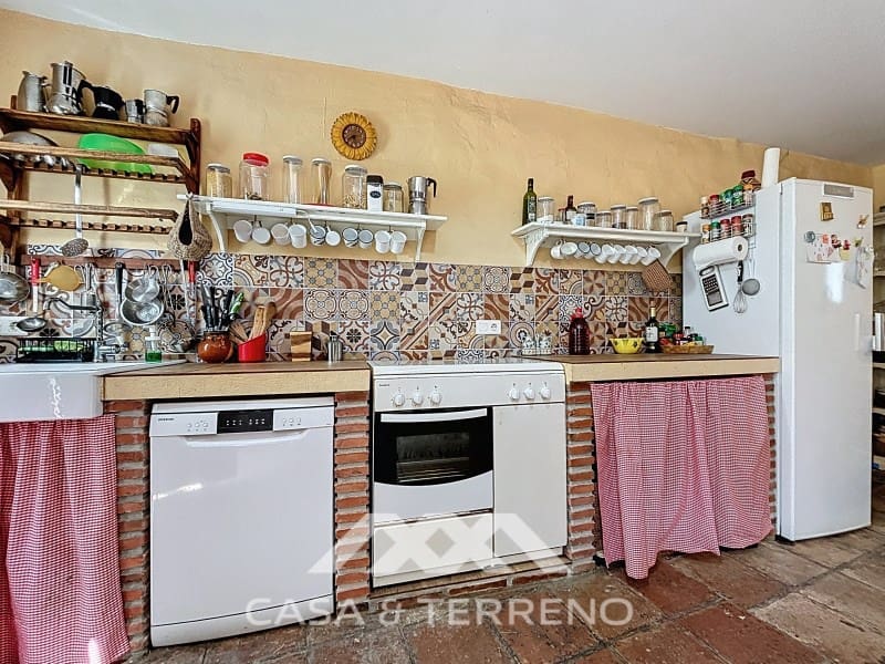 6 soveværelse Villa til salg i Comares med swimmingpool - € 336.000 (Ref: 8962577)