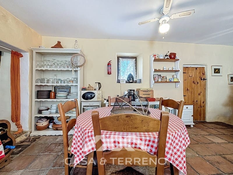 6 soveværelse Villa til salg i Comares med swimmingpool - € 336.000 (Ref: 8962577)