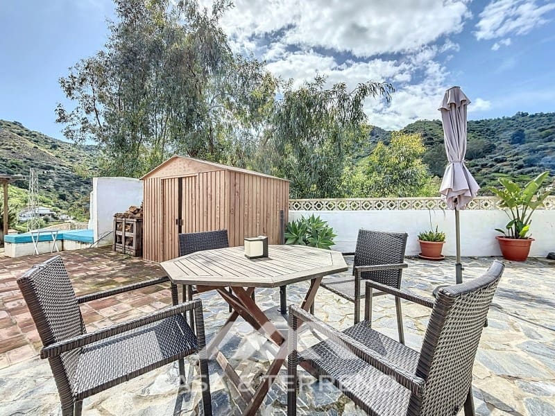 6 soveværelse Villa til salg i Comares med swimmingpool - € 336.000 (Ref: 8962577)