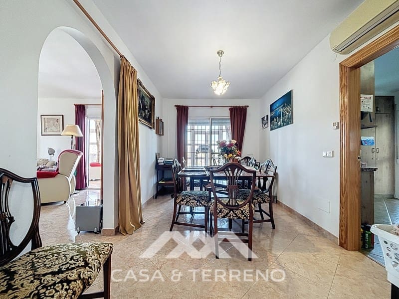 5 soveværelse Villa til salg i Canillas de Aceituno med garage - € 345.000 (Ref: 8962578)