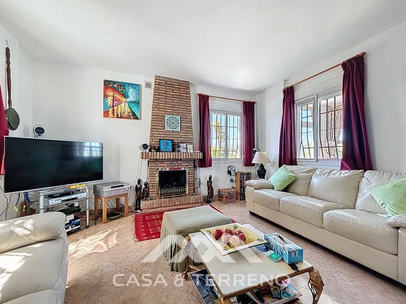 5 soveværelse Villa til salg i Canillas de Aceituno med garage - € 345.000 (Ref: 8962578)