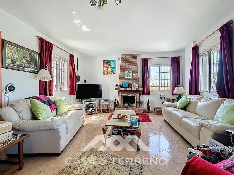 5 soveværelse Villa til salg i Canillas de Aceituno med garage - € 345.000 (Ref: 8962578)