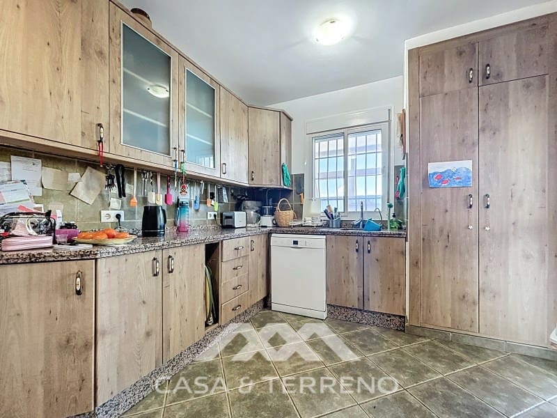 5 soveværelse Villa til salg i Canillas de Aceituno med garage - € 345.000 (Ref: 8962578)