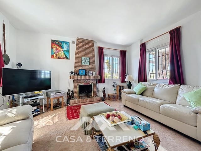 5 soveværelse Villa til salg i Canillas de Aceituno med garage - € 345.000 (Ref: 8962578)