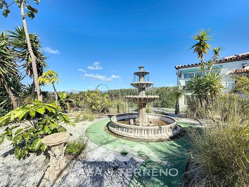 5 soveværelse Villa til salg i Canillas de Aceituno med garage - € 345.000 (Ref: 8962578)