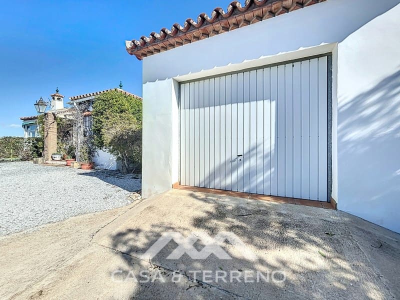 5 soveværelse Villa til salg i Canillas de Aceituno med garage - € 345.000 (Ref: 8962578)
