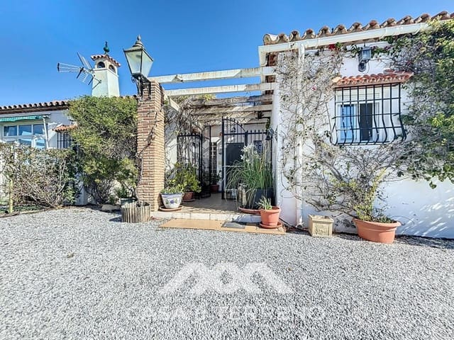5 soveværelse Villa til salg i Canillas de Aceituno med garage - € 345.000 (Ref: 8962578)