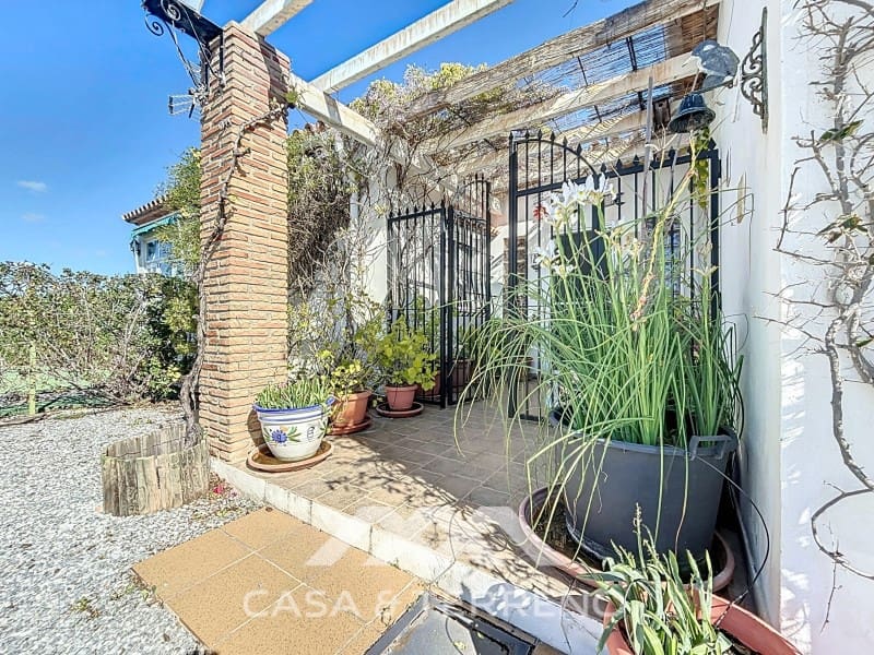 5 soveværelse Villa til salg i Canillas de Aceituno med garage - € 345.000 (Ref: 8962578)