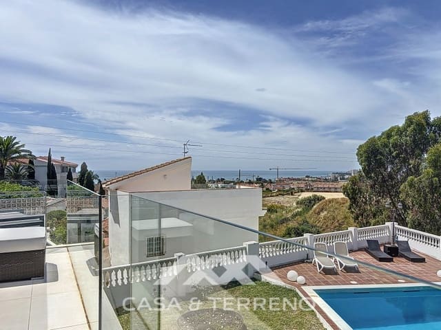 3 slaapkamer Villa te koop in Caleta de Vélez, Vélez-Málaga met zwembad garage - € 955.000 (Ref: 8994306)