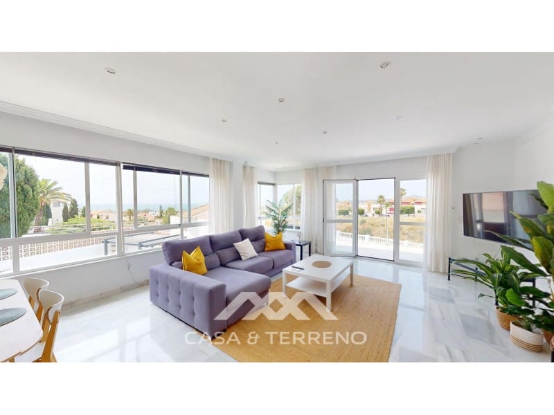 3 slaapkamer Villa te koop in Caleta de Velez met zwembad garage - € 955.000 (Ref: 8994306)