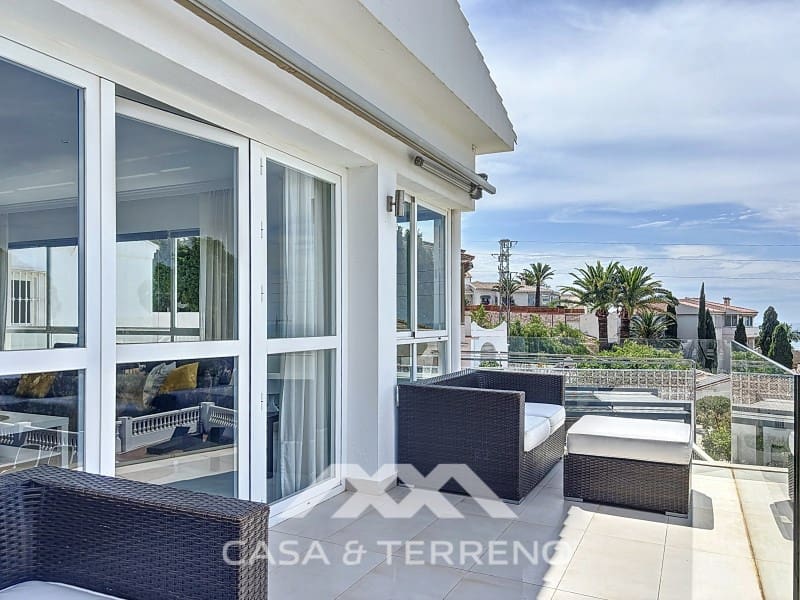 3 slaapkamer Villa te koop in Caleta de Velez met zwembad garage - € 955.000 (Ref: 8994306)