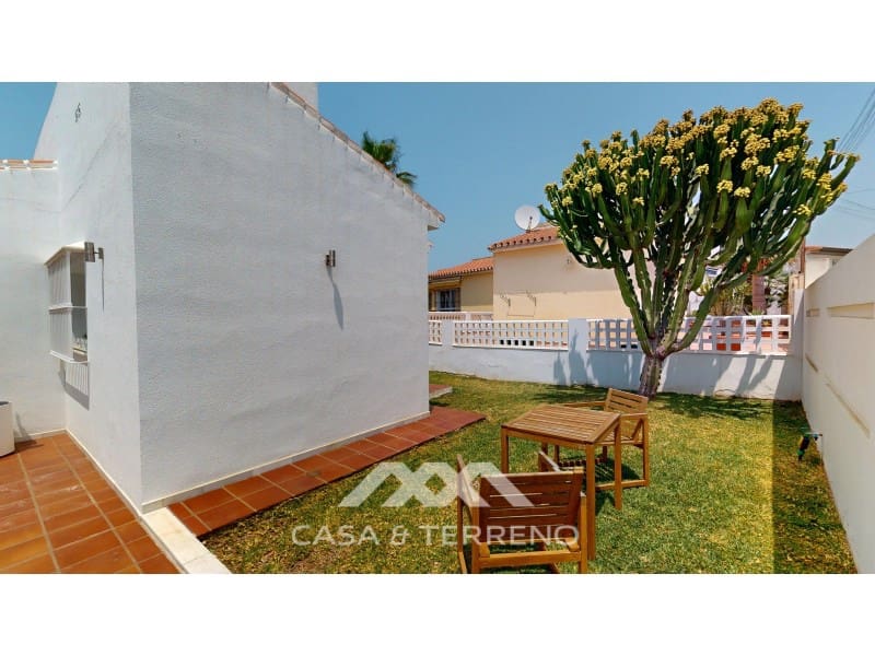 3 slaapkamer Villa te koop in Caleta de Velez met zwembad garage - € 955.000 (Ref: 8994306)