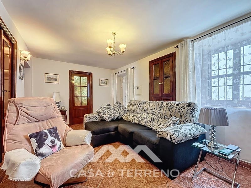 5 soveværelse Semi-Rækkehus til salg i Periana med garage - € 199.000 (Ref: 9007234)