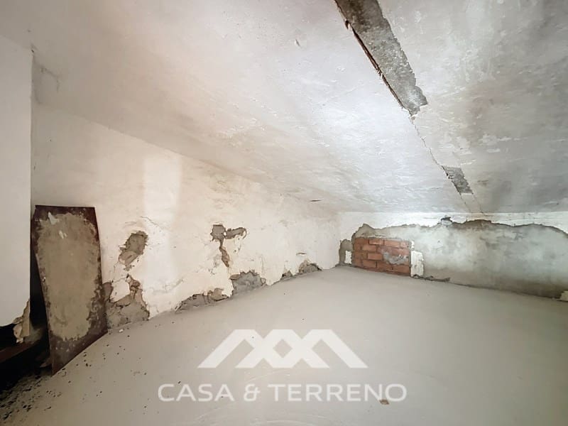 5 soveværelse Semi-Rækkehus til salg i Periana med garage - € 199.000 (Ref: 9007234)