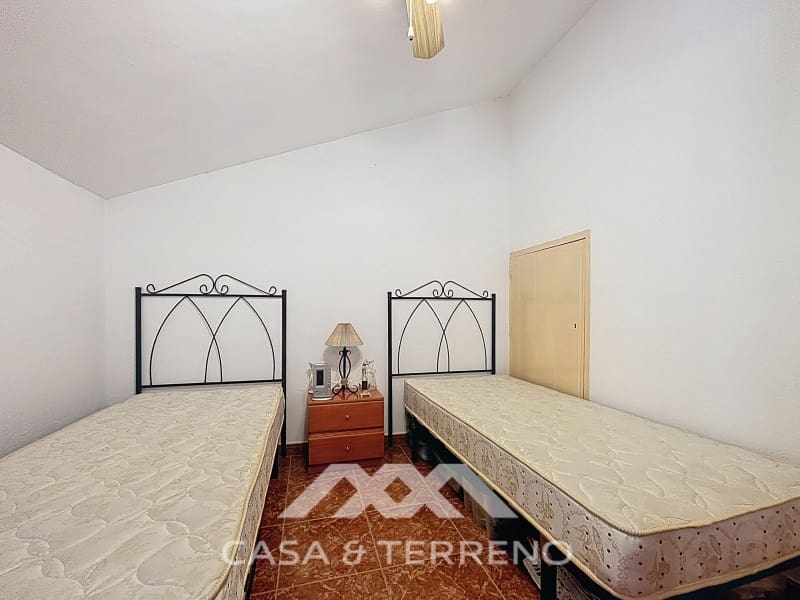 5 soveværelse Semi-Rækkehus til salg i Periana med garage - € 199.000 (Ref: 9007234)