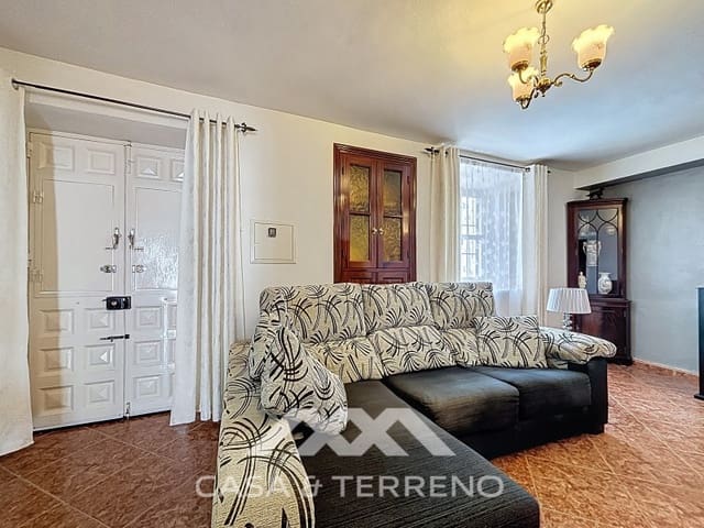 5 sovrum Semi-fristående Villa till salu i Periana med garage - 199 000 € (Ref: 9007234)