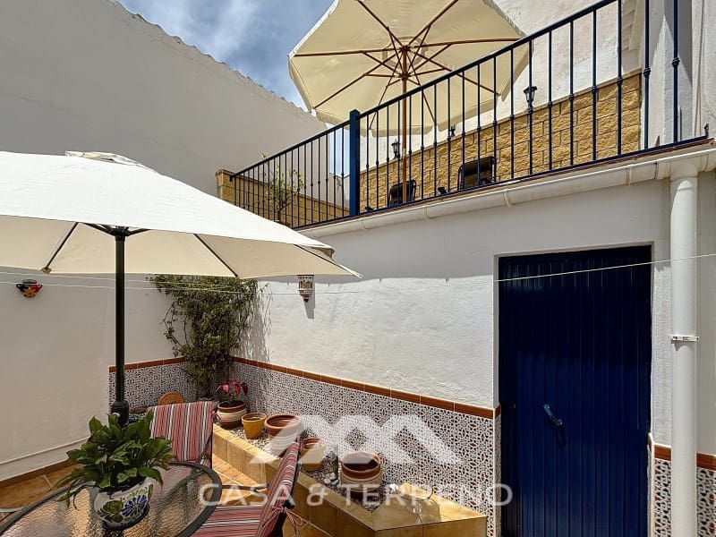 5 soveværelse Semi-Rækkehus til salg i Periana med garage - € 199.000 (Ref: 9007234)