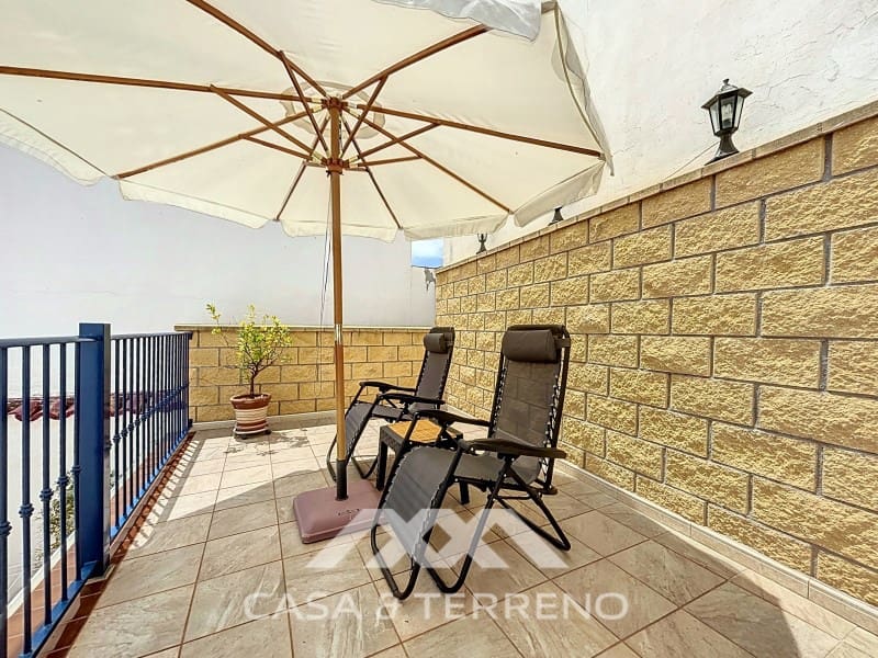 5 soveværelse Semi-Rækkehus til salg i Periana med garage - € 199.000 (Ref: 9007234)