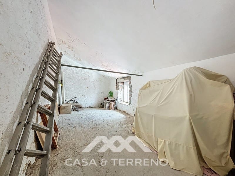 5 soveværelse Semi-Rækkehus til salg i Periana med garage - € 199.000 (Ref: 9007234)