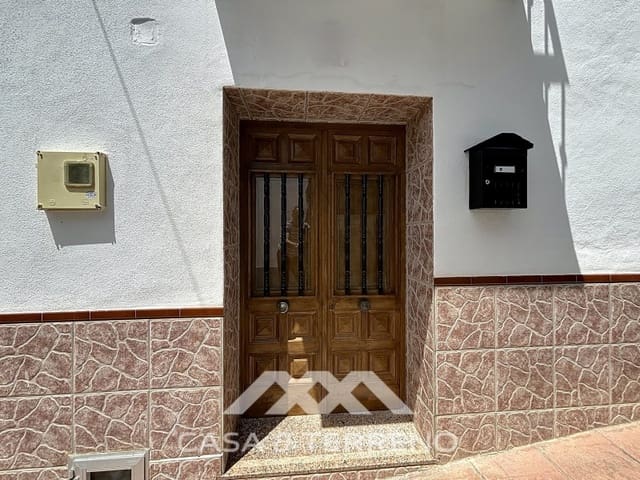 5 sovrum Semi-fristående Villa till salu i Periana med garage - 199 000 € (Ref: 9007234)