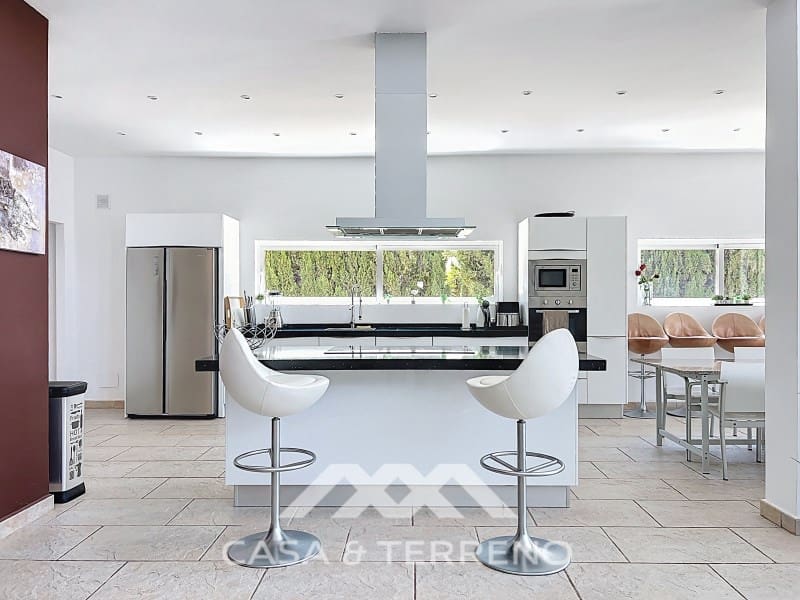 7 soveværelse Villa til salg i Algarrobo med swimmingpool - € 985.000 (Ref: 9007235)