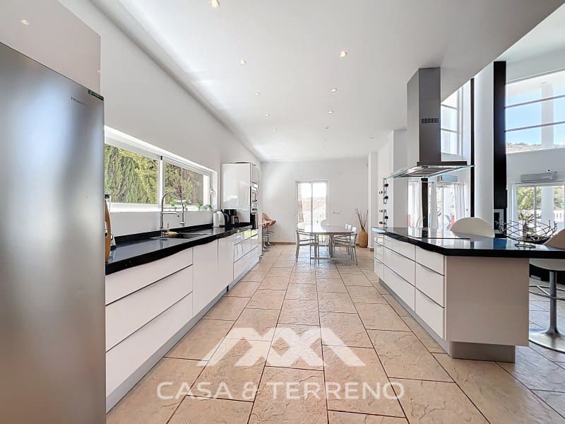 7 soveværelse Villa til salg i Algarrobo med swimmingpool - € 985.000 (Ref: 9007235)