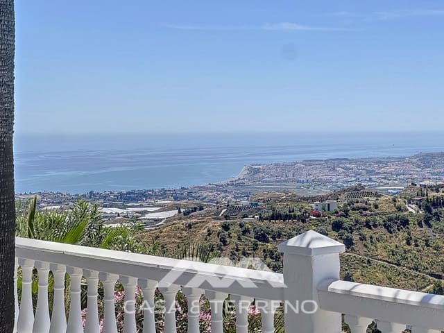 7 slaapkamer Villa te koop in Algarrobo met zwembad - € 985.000 (Ref: 9007235)