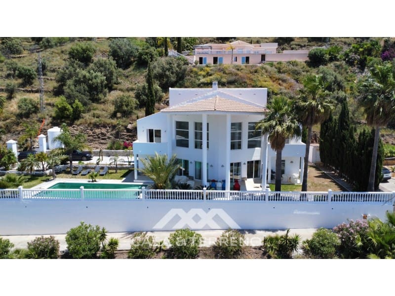 7 soveværelse Villa til salg i Algarrobo med swimmingpool - € 985.000 (Ref: 9007235)