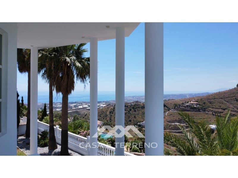 7 soveværelse Villa til salg i Algarrobo med swimmingpool - € 985.000 (Ref: 9007235)