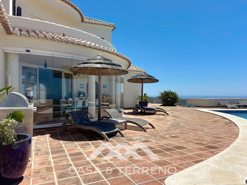 6 soveværelse Villa til salg i Algarrobo med swimmingpool garage - € 1.248.000 (Ref: 9007236)